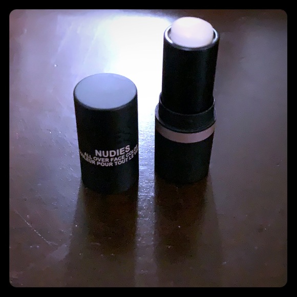 Nudestix Illuminaughty all over face color - Picture 1 of 5
